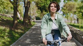 Το ποδήλατο είναι πιθανό να συμβάλλει στην πρόληψη της αρθρίτιδας γόνατος [μελέτη]