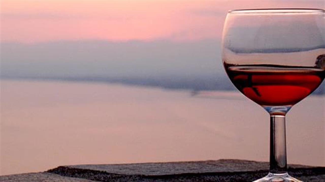 Έρευνα: Ένα ποτήρι κρασί την ημέρα προστατεύει από την κατάθλιψη