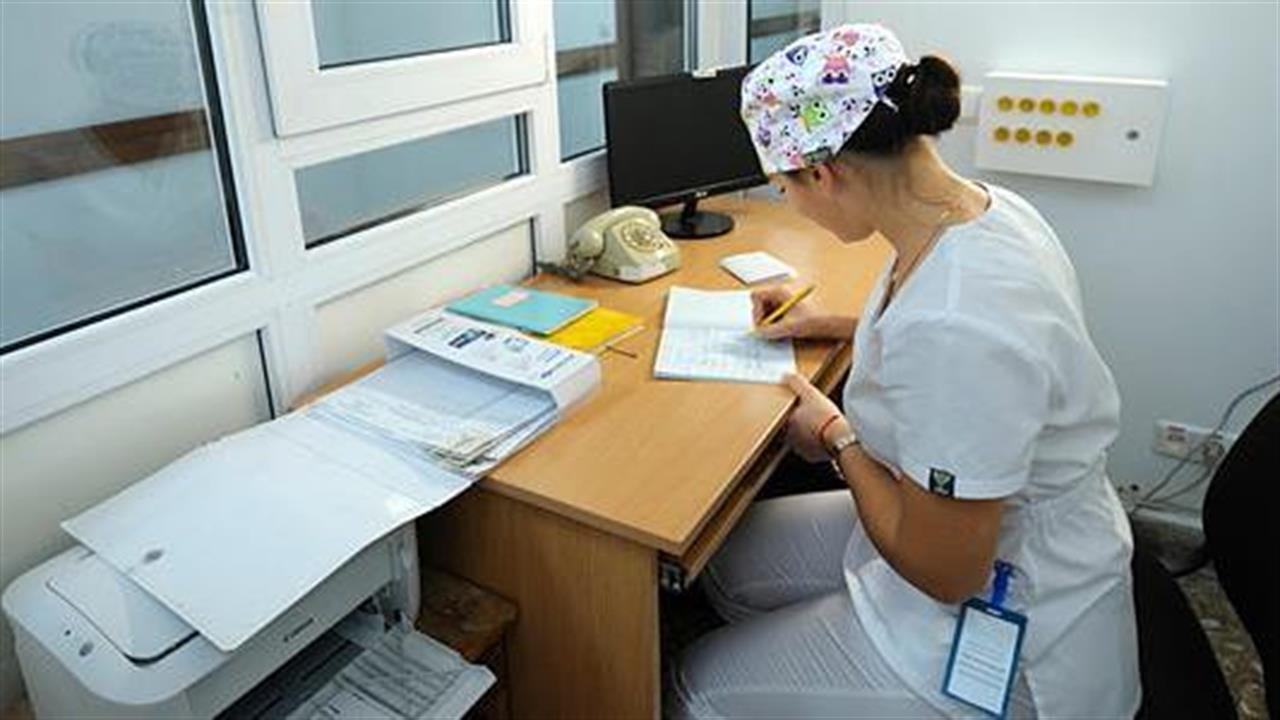 Αποκλειστικές νοσοκόμες: Tι γίνεται στη χώρα μας;