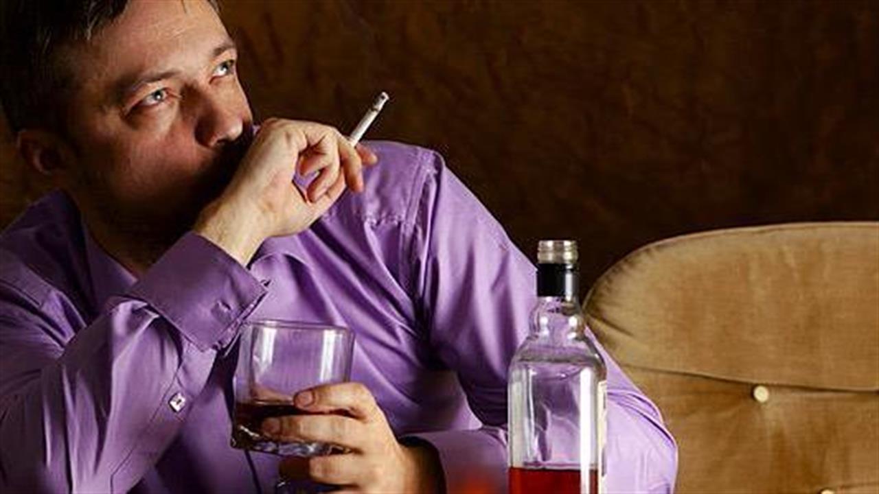 Πρόβλημα με το αλκοόλ: Κόψτε το τσιγάρο για να μείνετε νηφάλιοι
