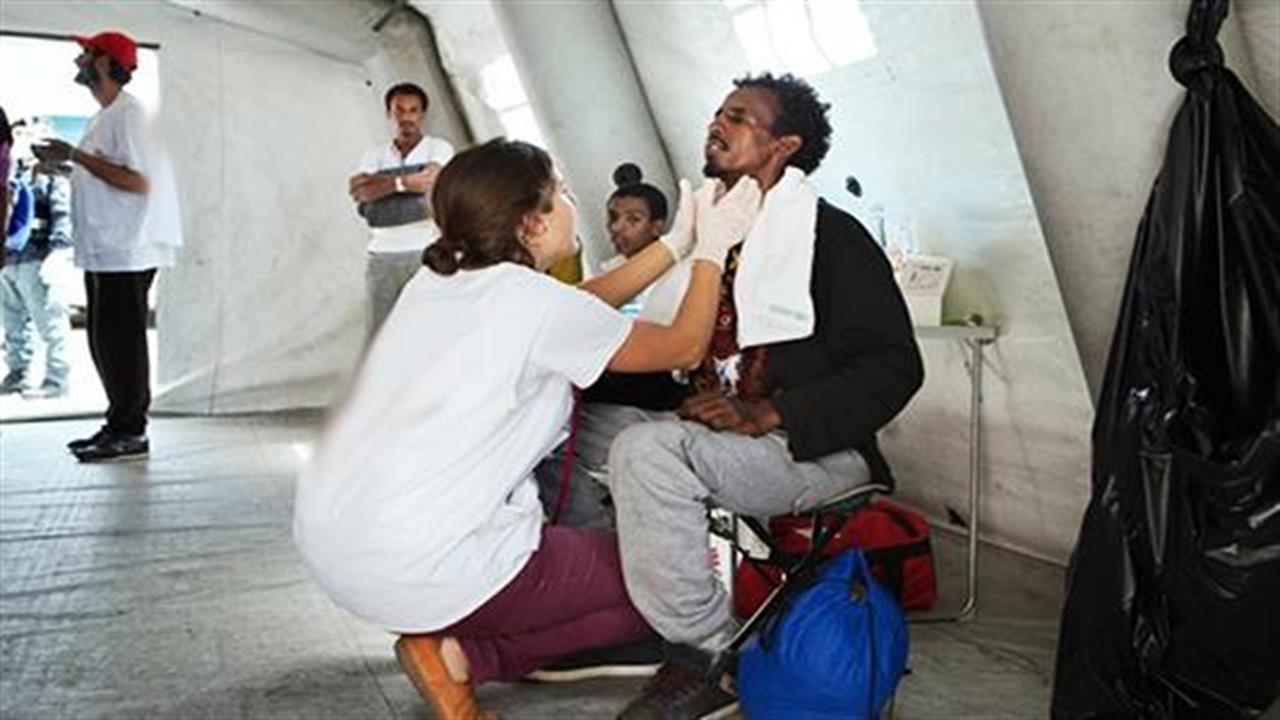 ΙΣΑ: Σε ΜΚΟ η ιατρική φροντίδα χιλιάδων προσφύγων και μεταναστών