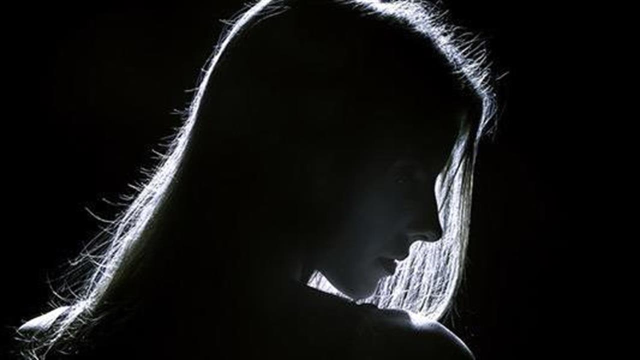 Καταθλιπτική διάθεση το βράδυ: Πώς να την αντιμετωπίσω