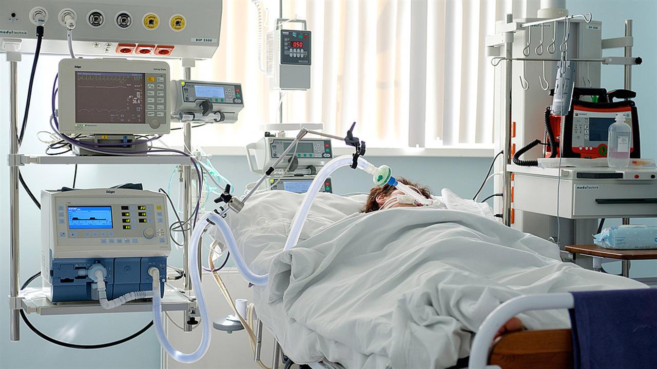 Οικογένειες ζητούν εξηγήσεις για τους θανάτους ασθενών στη ΜΕΘ CoViD-19 του νοσοκομείου Αγρινίου