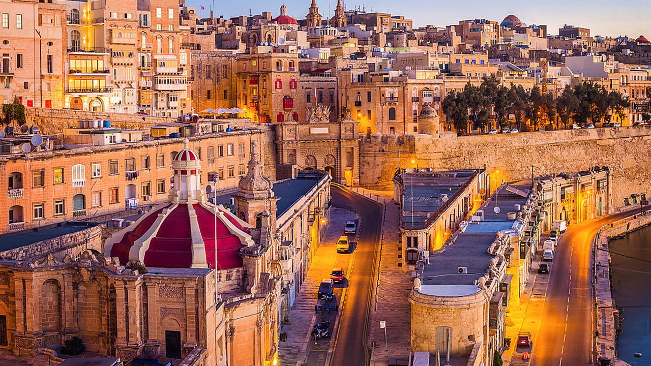 Μάλτα: Θα απαγορεύσει την είσοδο σε όλους τους ανεμβολίαστους επισκέπτες
