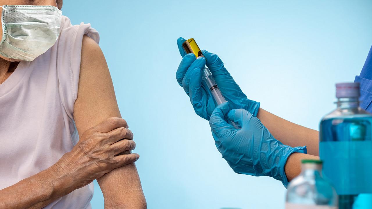 Ετοιμες να ξεκινήσουν εμβολιασμό με τρίτη δόση οι ΗΠΑ- Σε συγκεκριμένες κατηγορίες πληθυσμού
