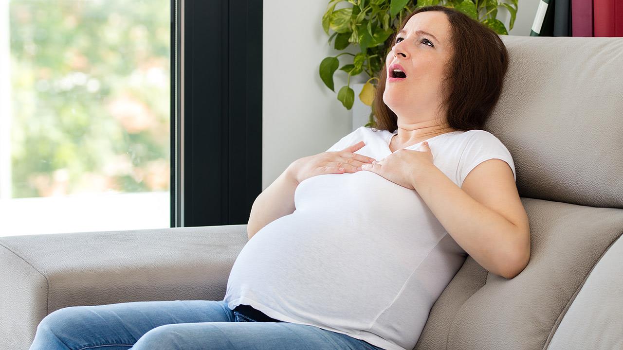 Άγχος και κατάθλιψη αυξάνουν τις πιθανότητες της εγκύου να γεννήσει με καισαρική