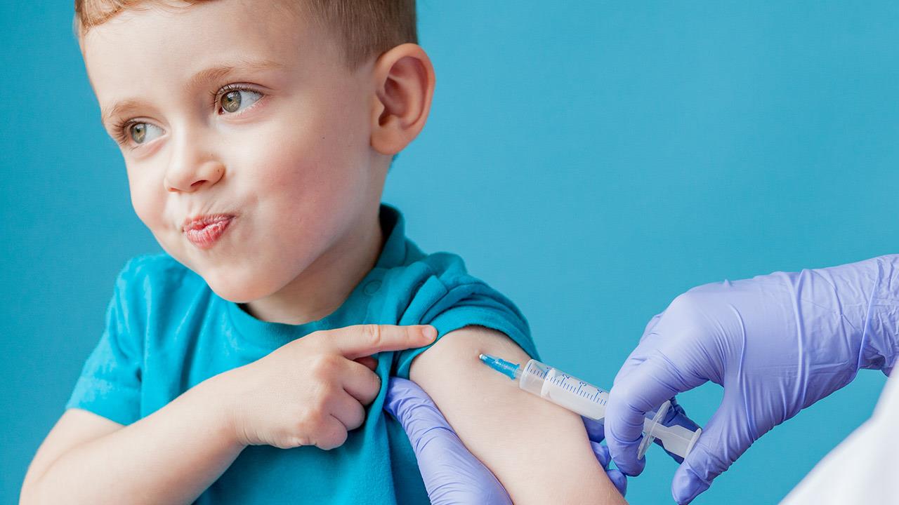 H αποτελεσματικότητα και ασφάλεια του εμβολίου COVID-19 της Pfizer σε παιδιά 5 έως 11 ετών
