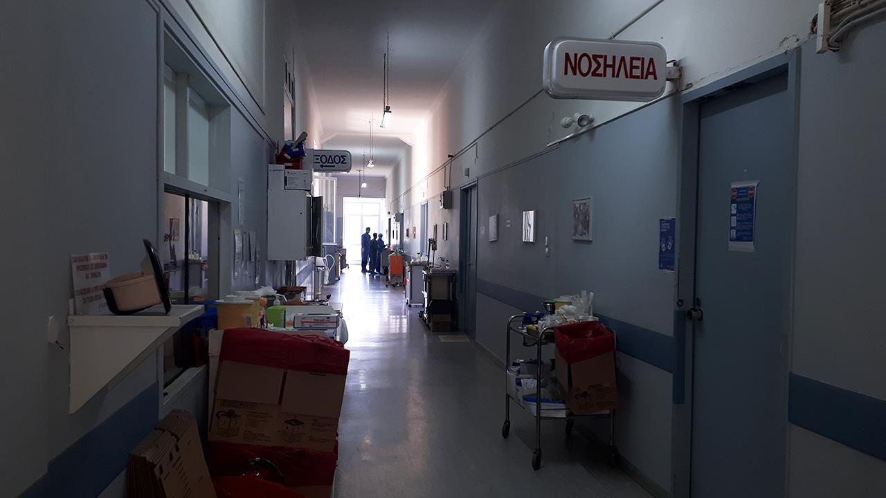 2.700 υγειονομικοί σε καραντίνα - Γιαννάκος: Κάποιοι εργάζονται με ενεργή νόσο! - Καταγγελία για το Κέντρο Υγείας Φιλιππιάδας