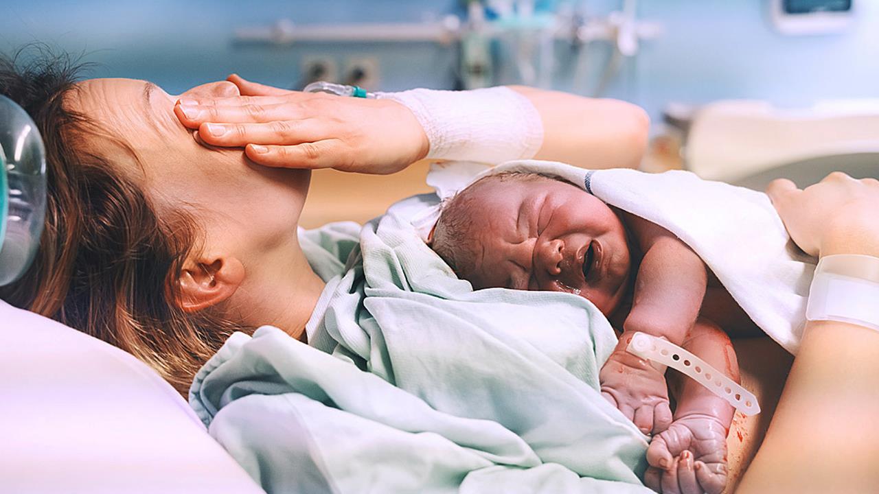 Ραγδαία αύξηση της μητρικής θνητότητας στις ΗΠΑ, λόγω της πανδημίας