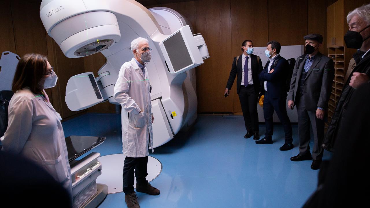 Η αδρονική θεραπεία καρκίνου και το μίνι CERN που διεκδικεί η Θεσσαλονίκη