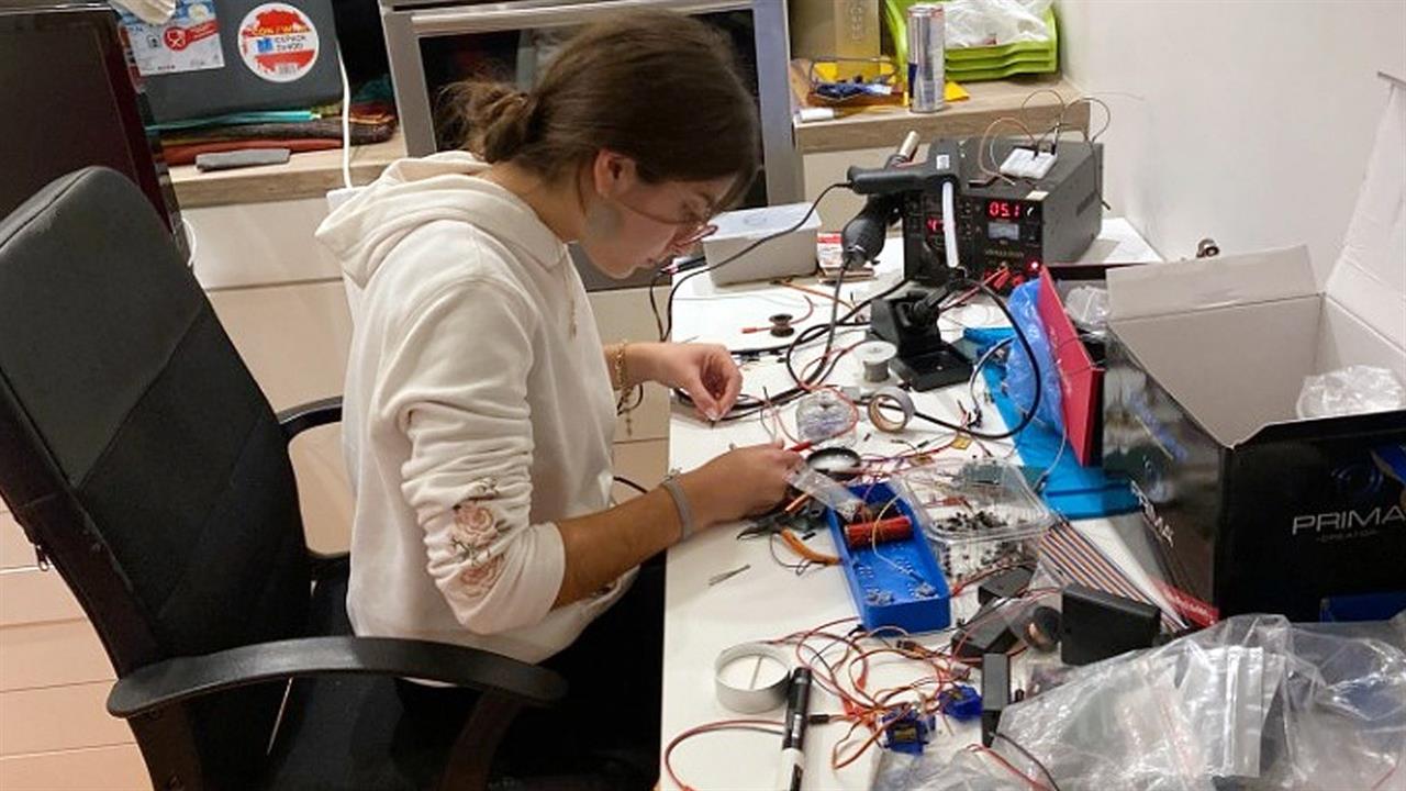 Μαθητές Λυκείου δημιούργησαν συσκευή για τους τυφλούς μαθητές