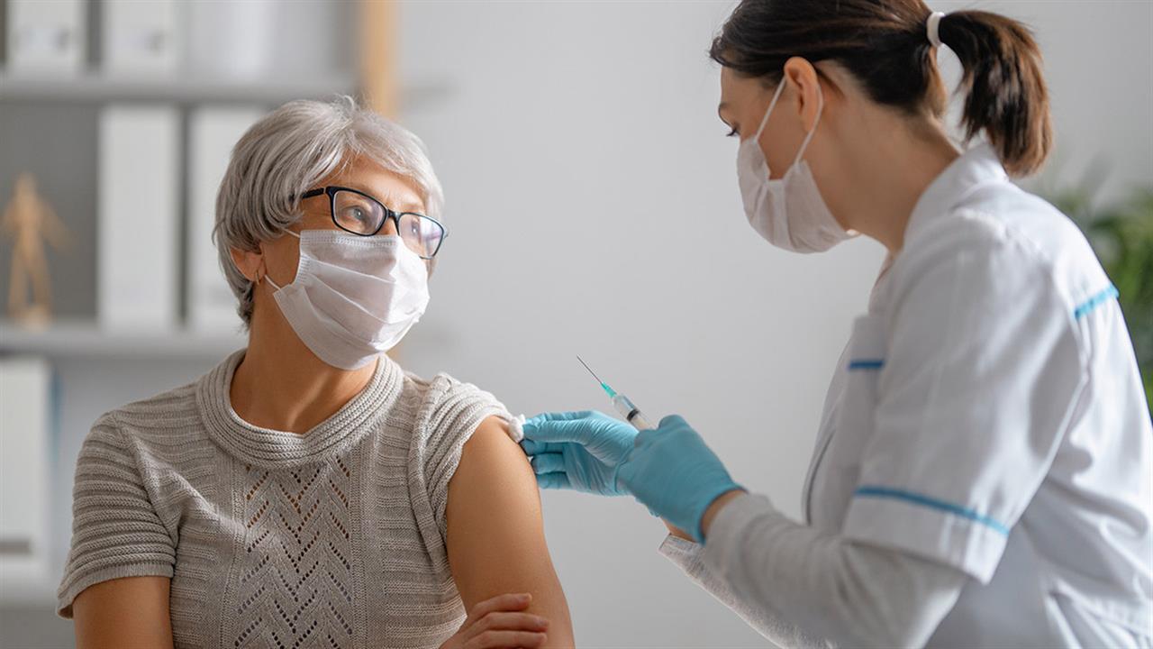 Εποχική γρίπη: Ανεμβολίαστος ένας στους τρεις Έλληνες 65 ετών και άνω [πίνακας]