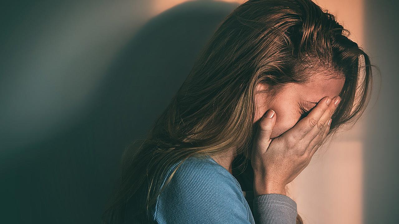 Υποθυρεοειδισμός και κατάθλιψη: Πώς συνδέονται;