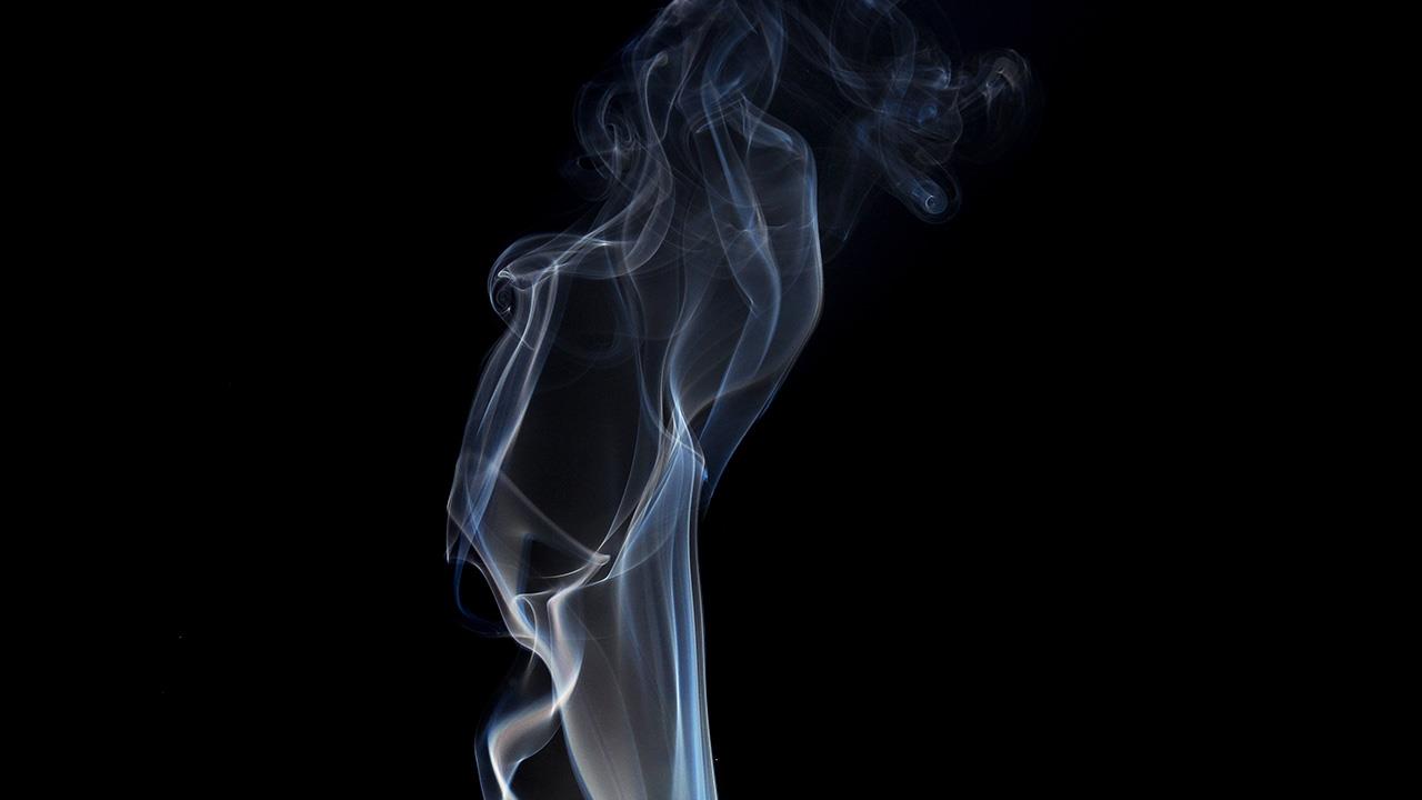 Το κάπνισμα στη μέση ηλικία συνδέεται με νοητική εξασθένηση και σύγχυση [μελέτη]