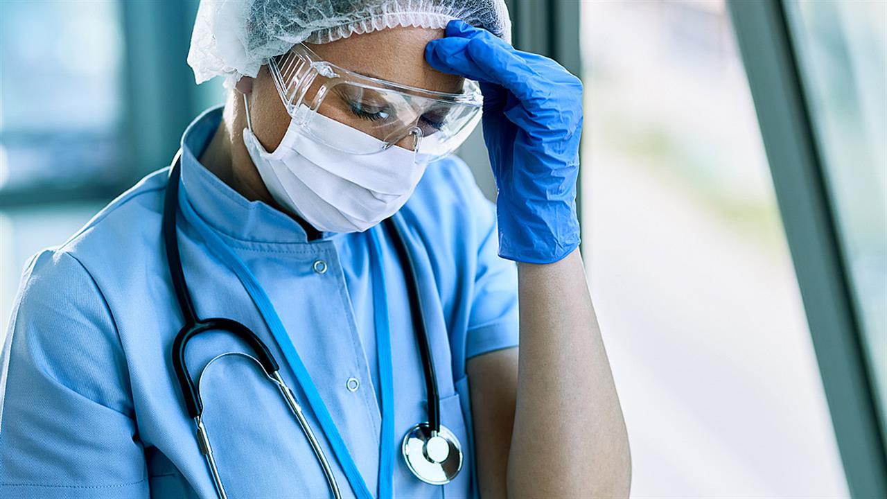 Ψηλά τα κρούσματα γρίπης - 17 θάνατοι - Μικρή μείωση στις επισκέψεις σε γιατρούς