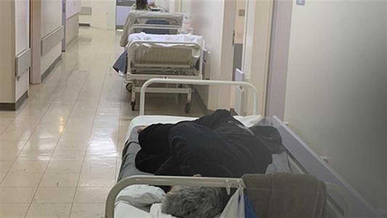 Πλεύρης: 50 έως 70 ράντζα καθημερινά στα νοσοκομεία της Αθήνας