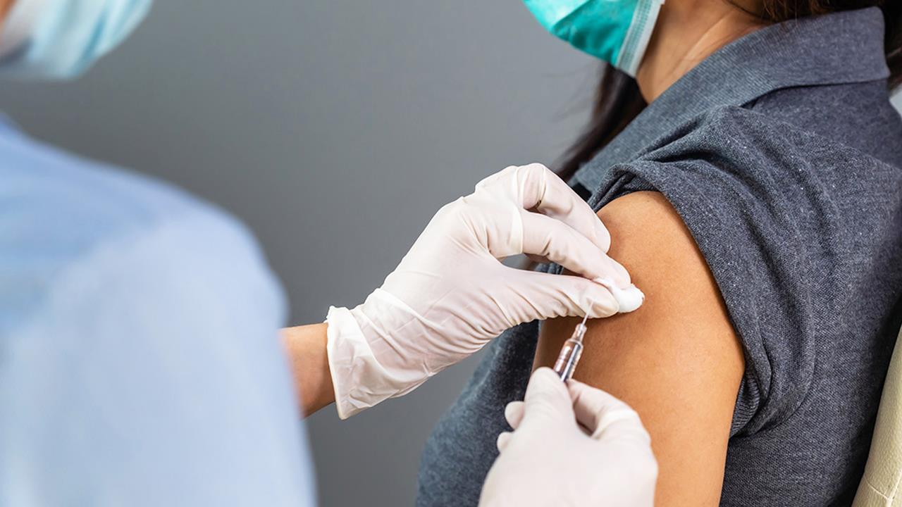 Γιατί αρνούνται να εμβολιαστούν κατά της γρίπης ευάλωτα άτομα στην Ελλάδα [μελέτη]