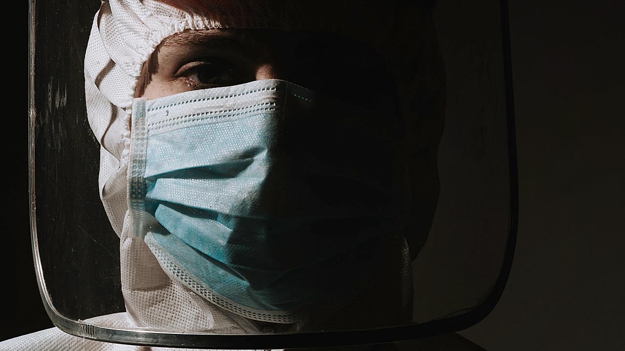 Εκατοντάδες Αμερικανοί γιατροί έχασαν τη ζωή τους στην πανδημία