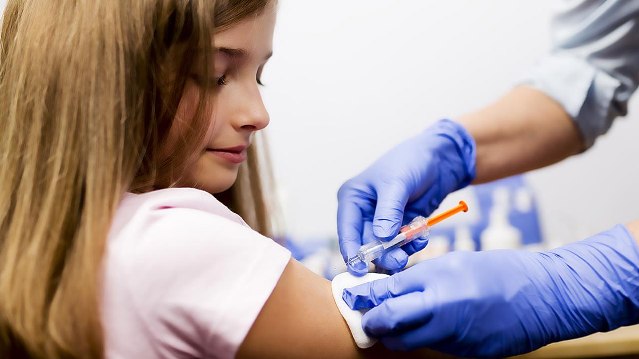 Παράταση: Εως το τέλος του 2024 αποζημιώνεται το εμβόλιο κατά του HPV