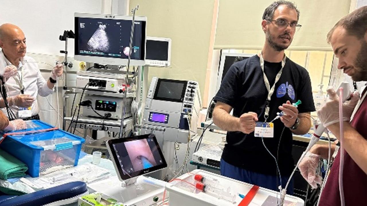 Η ψηφιακή τεχνολογία εκπαιδεύει επεμβατικούς  πνευμονολόγους