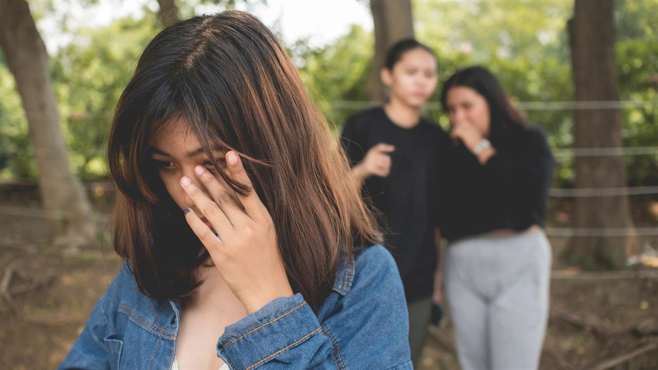 Το bullying στους εφήβους συνδέεται με αυξημένους πονοκεφάλους