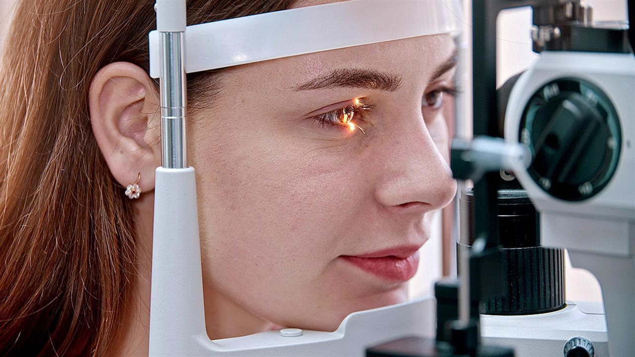Μηνυτήρια αναφορά ΙΣΑ για τη διενέργεια οφθαλμολογικών από καταστήματα οπτικών