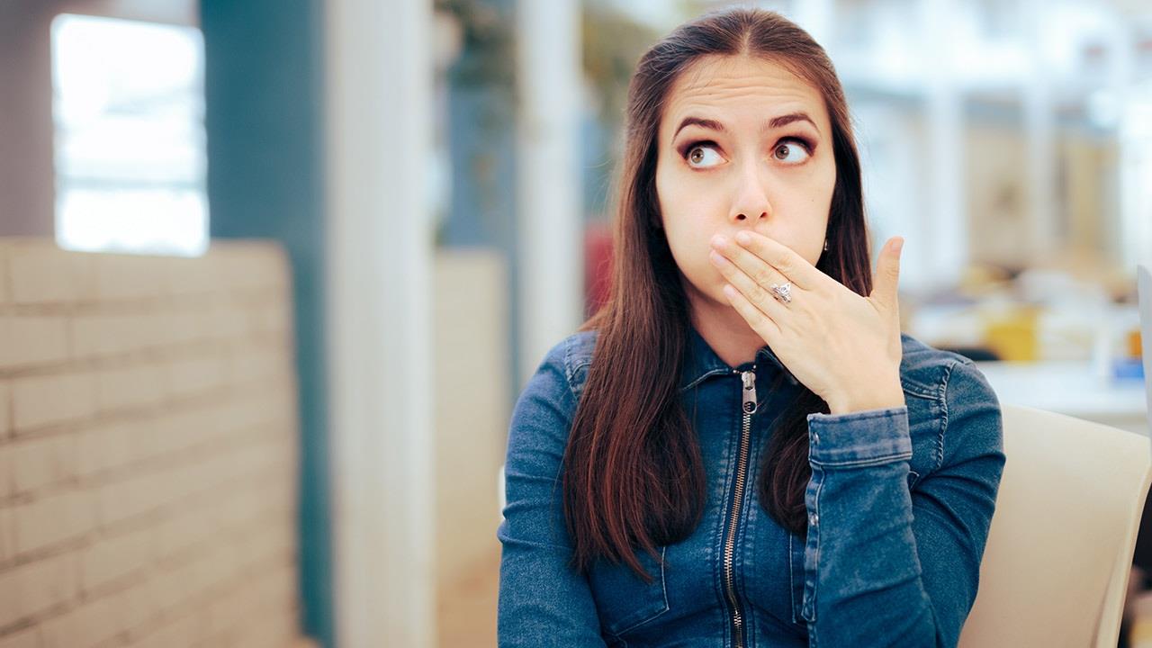 Λόξιγκας: Πού οφείλεται και τι να αποφεύγω