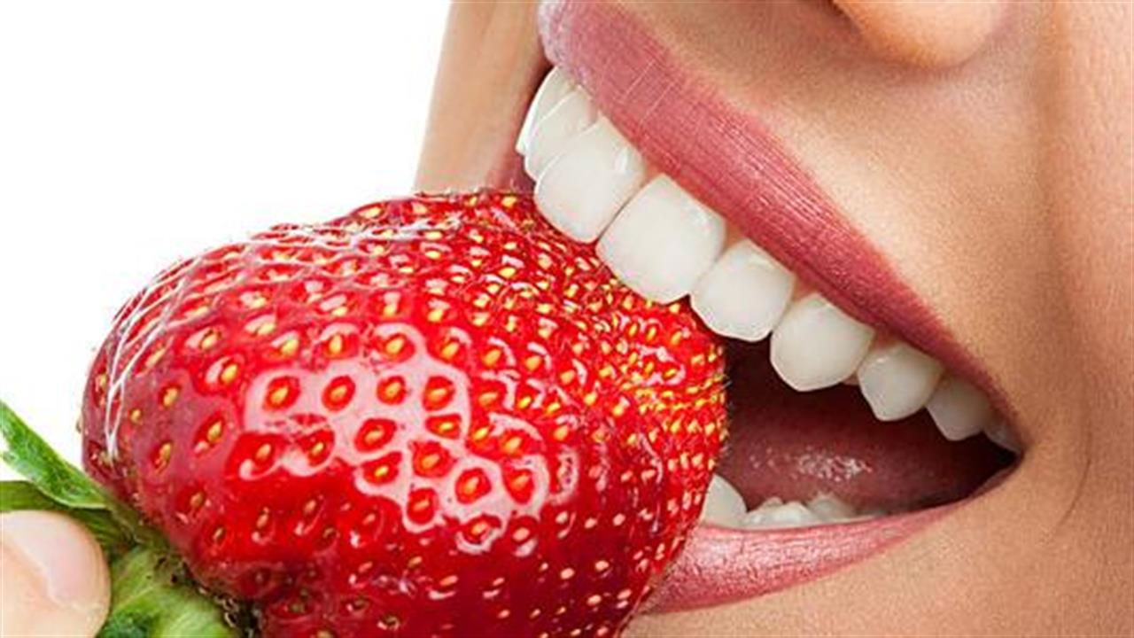 Ποιες τροφές ωφελούν τα δόντια