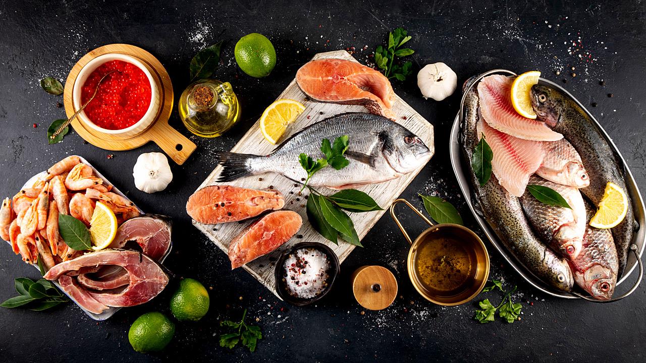 Ποια ψάρια έχουν τα μεγαλύτερα οφέλη για την καρδιά και τον εγκέφαλο