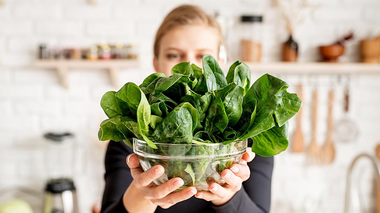 Υπάρχει η ιδανική στιγμή για να φάμε σπανάκι;
