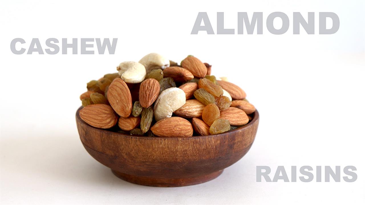Κάσιους vs αμύγδαλα: Ποιος είναι πιο υγιεινός ξηρός καρπός