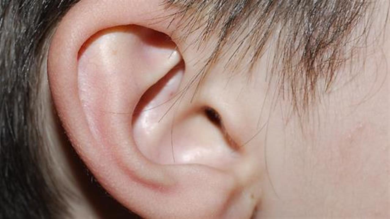 9χρονο αγόρι απέκτησε αυτιά που δημιουργήθηκαν από τα πλευρά του