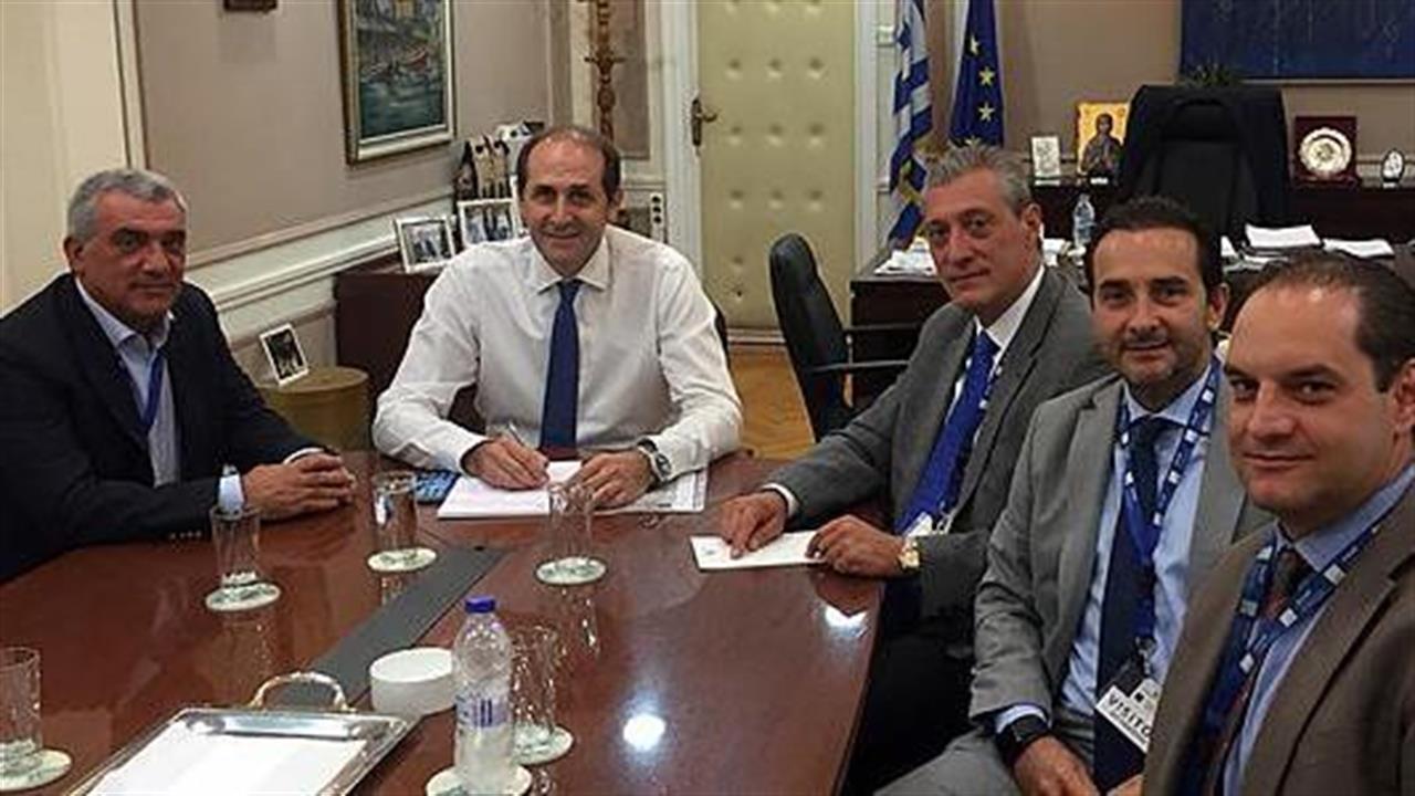 Ενημερωτική συνάντηση του προεδρείου της Ελληνικής Ένωσης Καφέ με τον Υφυπουργό Οικονομικών Απόστολο Βεσυρόπουλο