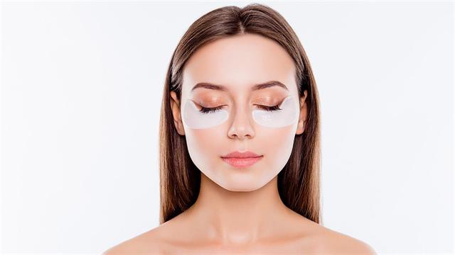 Πώς θα φροντίσω το δέρμα μου γύρω από τα μάτια