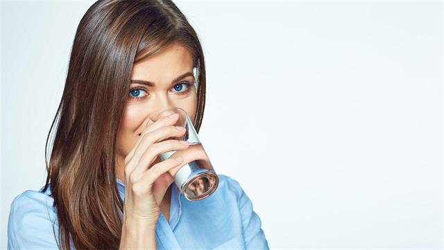 Ο ρόλος του νερού στο αδυνάτισμα