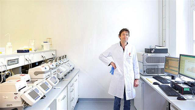 Christian Drosten: Τα εμβόλια πρέπει να γίνουν συνείδηση στους πολίτες