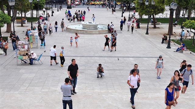 489 νέες λοιμώξεις από κορωνοϊό - 15 ακόμη θάνατοι