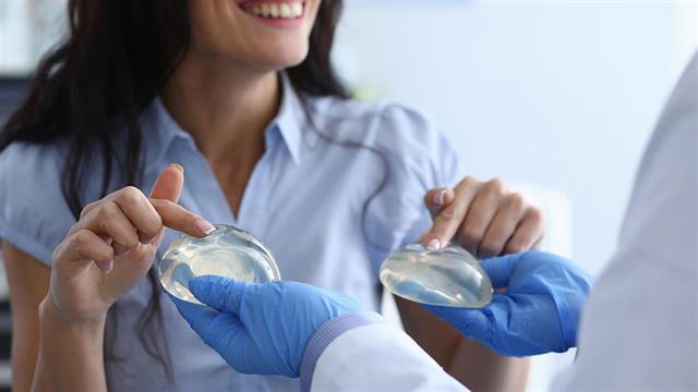 Aυξητική στήθους: Τι πρέπει να γνωρίζετε