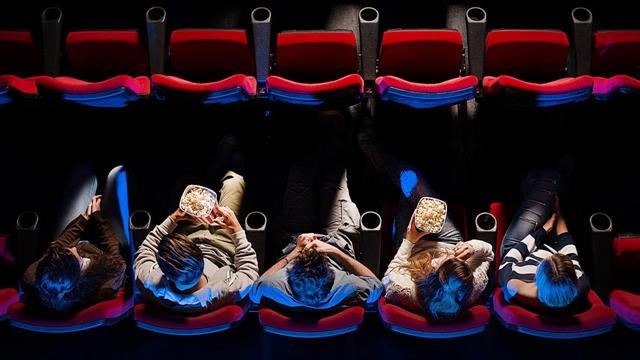 Στο ΦΕΚ τα μέτρα που θα ισχύουν από τη Δευτέρα σε μετακινήσεις και ψυχαγωγία