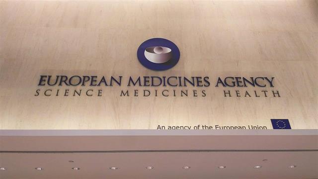 ΕΜΑ: Ενημέρωση για νέες σπάνιες παρενέργειες από τα εμβόλια  κατά της Covid-19