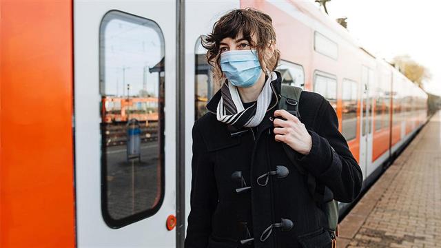 Θα μετατραπεί η πανδημία COVID-19 σε νόσημα για νέους;