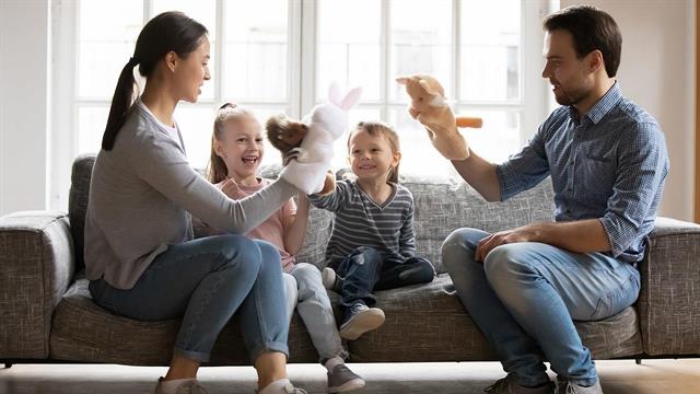 Ερευνα: Παιδιά με αυτισμό ανταποκρίνονται σε κούκλες κουκλοθεάτρου