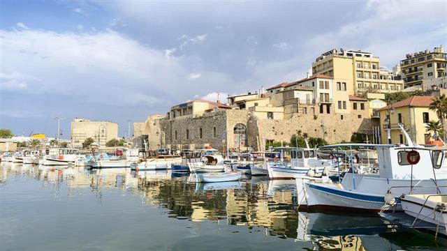 Μίνι lockdown επιβάλλεται στο Ηράκλειο