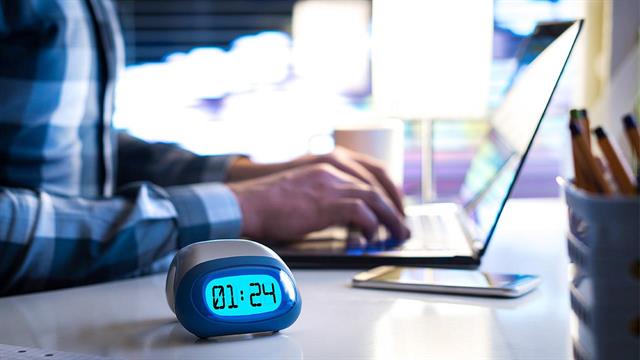 Οι νυχτερινές βάρδιες συνδέονται με εμφάνιση κολπικής μαρμαρυγής