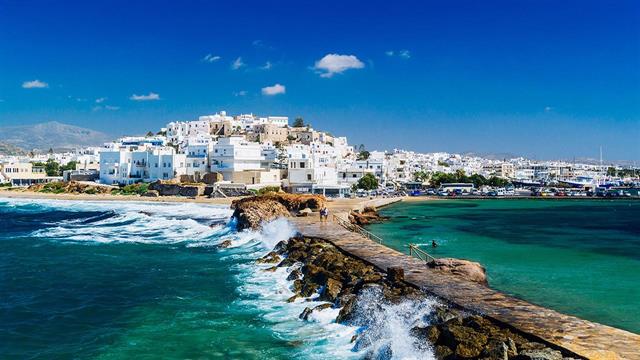 7 νησιά με πράσινες θετικότητες, 7 με κόκκινες και 7 ουδέτερα - Οι περιπτώσεις της Νάξου και της Θάσου  [πίνακες]