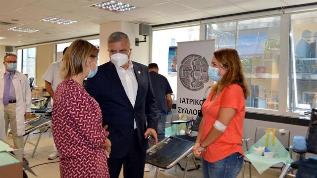Δεκάδες φιάλες αίματος συγκεντρώθηκαν στην εθελοντική αιμοδοσία που διοργάνωσε ο ΙΣΑ για το προσωπικό του
