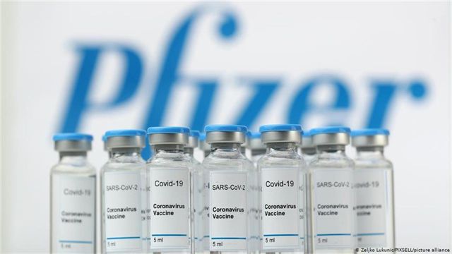 Pfizer-BioNTech: Αποκαθιστά πλήρως την ανοσία η 3η δόση εμβολίου