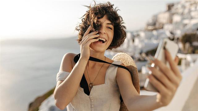 7 στους 10 εργαζόμενους από το εξωτερικό παραδέχονται ότι στην Ελλάδα έχουν καλύτερη ποιότητα ζωής σε σχέση με τη χώρα τους