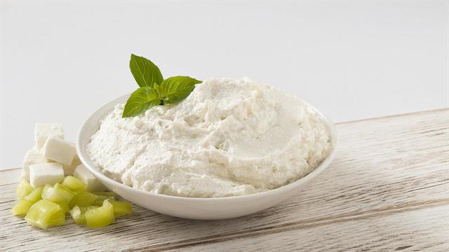 Ανακαλείται τυροσαλάτα