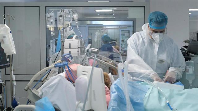 Κορωνοϊός: Ξεκινά η επίταξη για ιδιώτες γιατρούς, στη δημοσιότητα το ΦΕΚ